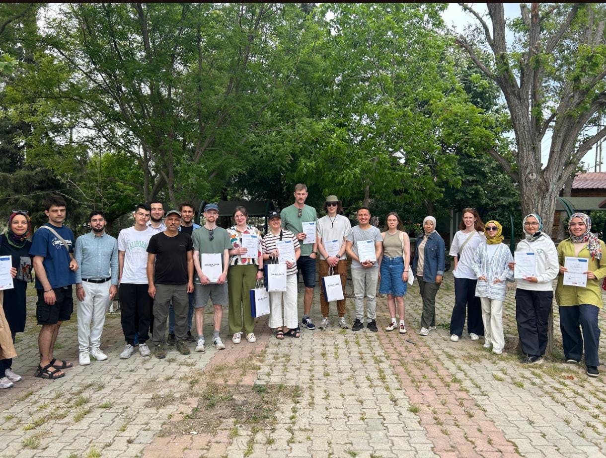 GENÇLERLE AKTİF VATANDAŞLIK :DEĞİŞİME YOLCULUK