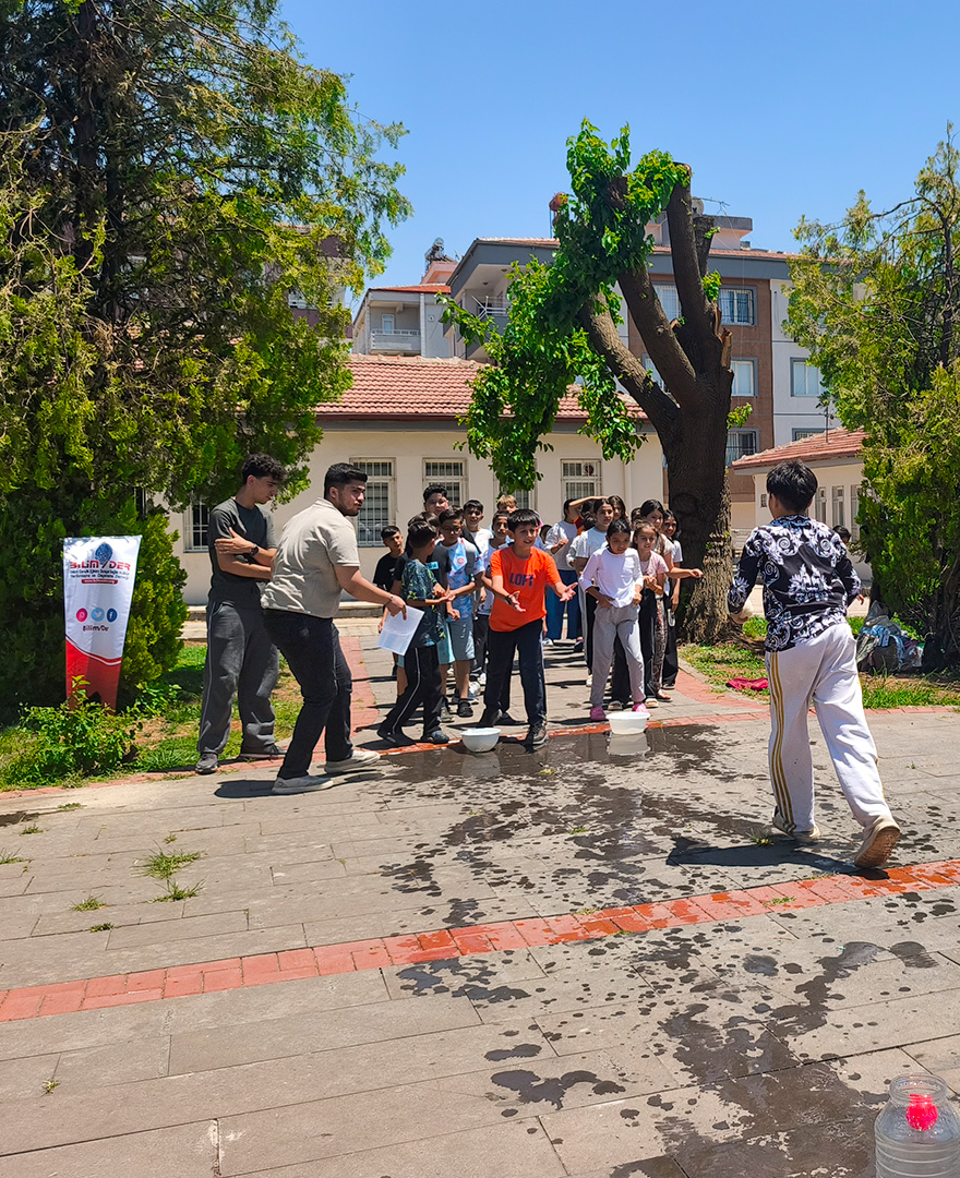BİLİMDER Yaz Okulu Eğlenceli ve Öğretici Programıyla Kapılarını Açtı