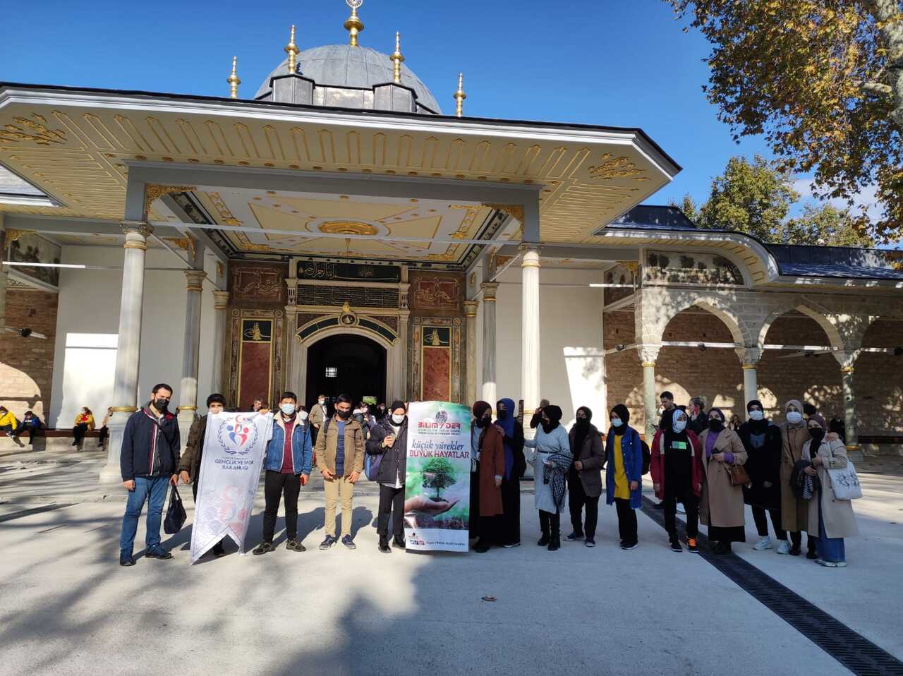 KÜÇÜK YÜREKLER BÜYÜK HAYATLAR PROJESİ  "İSTANBUL GEZİSİ"